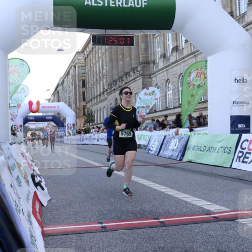 07.09.2025 - BARMER Alsterlauf Strokosch-Dieckow http://msf.ph/oto/8725929 07.09.2025 10:25:05 Ziel 2412, 3149, 4644, 4966, 5269, 5765 meine-sportfotos.de