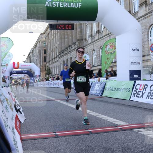 07.09.2025 - BARMER Alsterlauf Strokosch-Dieckow http://msf.ph/oto/8725931 07.09.2025 10:25:06 Ziel 2412, 3149, 4644, 4966, 5269, 5765 meine-sportfotos.de