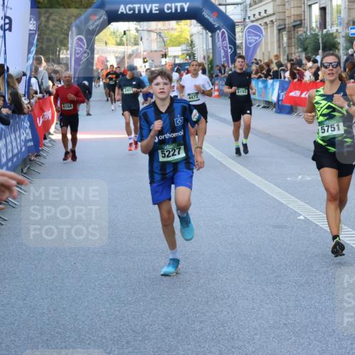 07.09.2025 - BARMER Alsterlauf Strokosch-Dieckow http://msf.ph/oto/8725958 07.09.2025 09:44:16 Ziel 2212, 2340, 2561, 2742, 2785, 3230, 3305, 3306, 3638, 4095, 4543, 4599, 5126, 5500, 5913, 6006, 6116, 6204 meine-sportfotos.de