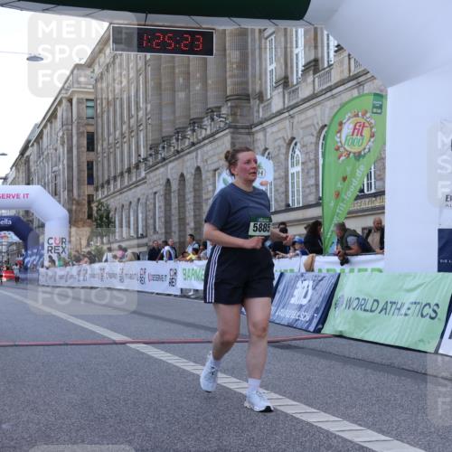 07.09.2025 - BARMER Alsterlauf Strokosch-Dieckow http://msf.ph/oto/8725963 07.09.2025 10:25:21 Ziel 6102 meine-sportfotos.de