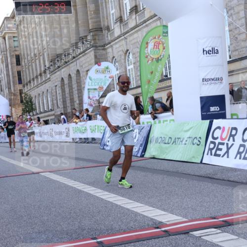 07.09.2025 - BARMER Alsterlauf Strokosch-Dieckow http://msf.ph/oto/8725976 07.09.2025 10:25:37 Ziel 2691, 2692, 4168, 4962, 5610, 5887, 8481 meine-sportfotos.de