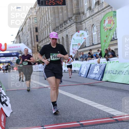 07.09.2025 - BARMER Alsterlauf Strokosch-Dieckow http://msf.ph/oto/8725984 07.09.2025 10:25:40 Ziel 2691, 2692, 4168, 4962, 5610, 5887, 8481 meine-sportfotos.de