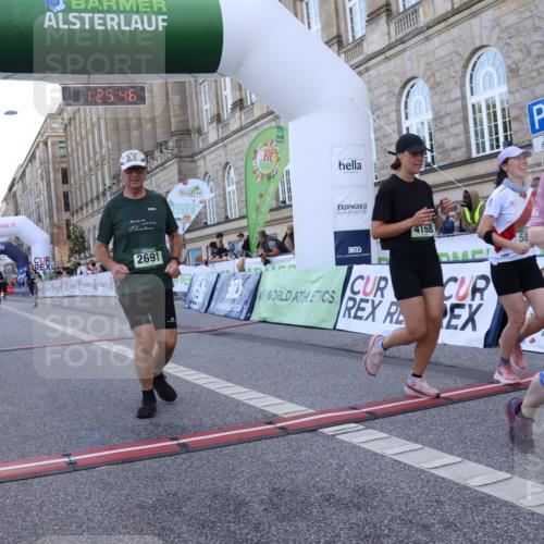 07.09.2025 - BARMER Alsterlauf Strokosch-Dieckow http://msf.ph/oto/8726002 07.09.2025 10:25:44 Ziel 2691, 4168, 4581, 4962, 5887, 6056, 8481 meine-sportfotos.de