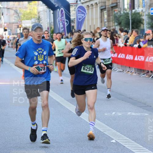 07.09.2025 - BARMER Alsterlauf Strokosch-Dieckow http://msf.ph/oto/8726030 07.09.2025 09:43:58 Ziel 2411, 2785, 3458, 3596, 3638, 4472, 4896, 5227, 5751, 5983, 6120, 6193, 8154 meine-sportfotos.de