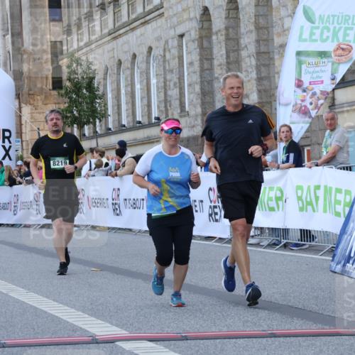 07.09.2025 - BARMER Alsterlauf Strokosch-Dieckow http://msf.ph/oto/8726038 07.09.2025 10:26:00 Ziel 2170, 3076, 3952, 3953, 4165, 5568, 5569, 8219 meine-sportfotos.de