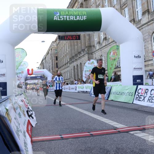 07.09.2025 - BARMER Alsterlauf Strokosch-Dieckow http://msf.ph/oto/8726050 07.09.2025 10:26:05 Ziel 3076, 3952, 3953, 4469, 5568, 5569, 8219 meine-sportfotos.de