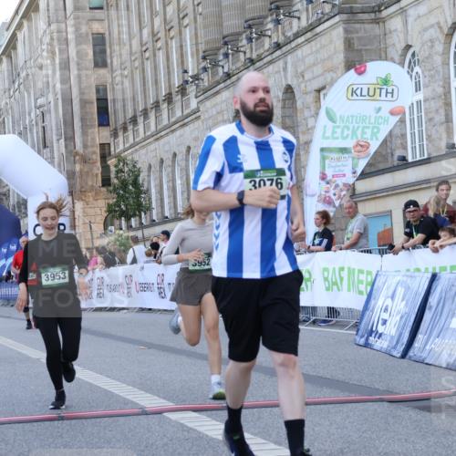 07.09.2025 - BARMER Alsterlauf Strokosch-Dieckow http://msf.ph/oto/8726052 07.09.2025 10:26:06 Ziel 3076, 3952, 3953, 4469, 5568, 5569, 8219 meine-sportfotos.de