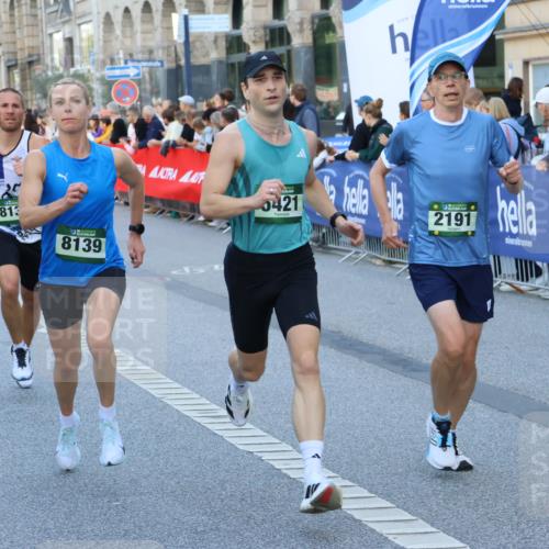 07.09.2025 - BARMER Alsterlauf Strokosch-Dieckow http://msf.ph/oto/8726078 07.09.2025 09:43:45 Ziel 2339, 2409, 2411, 2618, 2699, 2826, 3480, 3596, 4382, 4472, 4849, 4949, 5034, 5227, 5751, 5862, 6020, 6051, 6108, 6193, 6255, 8040, 8113, 8154, 8364 meine-sportfotos.de