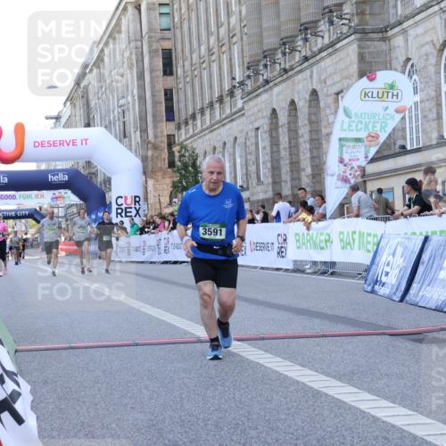 07.09.2025 - BARMER Alsterlauf Strokosch-Dieckow http://msf.ph/oto/8726096 07.09.2025 10:26:29 Ziel 3293, 3295, 3452, 3591 meine-sportfotos.de