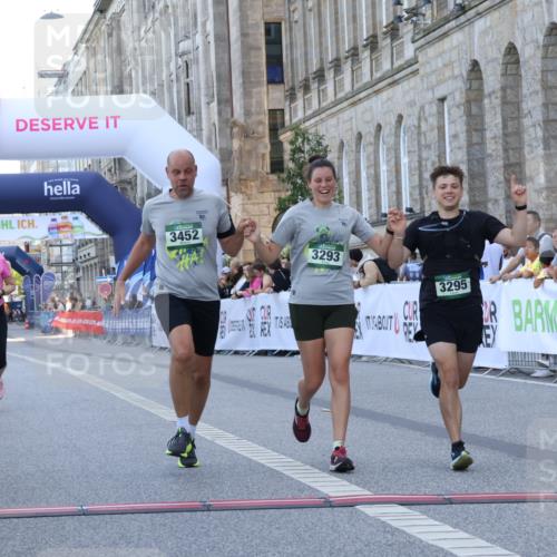 07.09.2025 - BARMER Alsterlauf Strokosch-Dieckow http://msf.ph/oto/8726103 07.09.2025 10:26:33 Ziel 3293, 3295, 3452, 3591, 4417 meine-sportfotos.de
