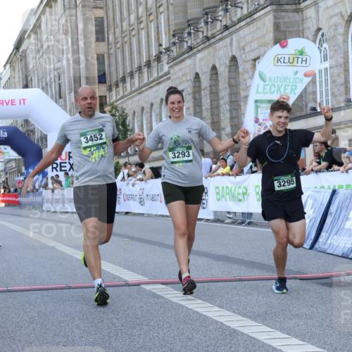 07.09.2025 - BARMER Alsterlauf Strokosch-Dieckow http://msf.ph/oto/8726107 07.09.2025 10:26:34 Ziel 3293, 3295, 3452, 3591, 4417 meine-sportfotos.de