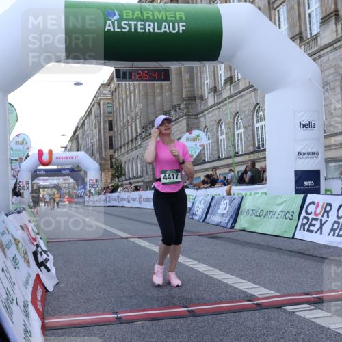 07.09.2025 - BARMER Alsterlauf Strokosch-Dieckow http://msf.ph/oto/8726122 07.09.2025 10:26:39 Ziel 3293, 3295, 3452, 4417 meine-sportfotos.de