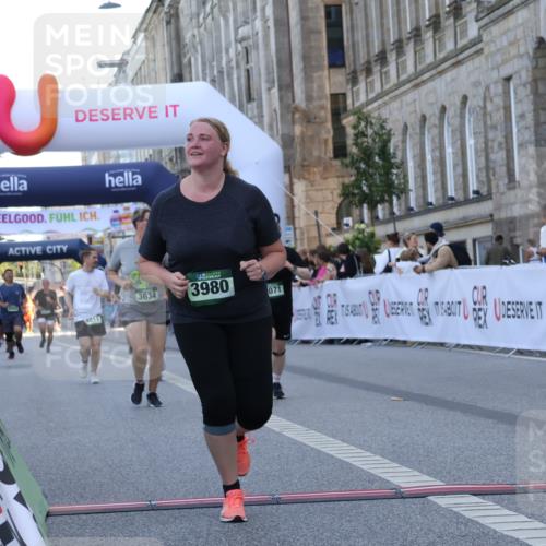 07.09.2025 - BARMER Alsterlauf Strokosch-Dieckow http://msf.ph/oto/8726126 07.09.2025 10:26:47 Ziel 3634, 4811, 4816 meine-sportfotos.de
