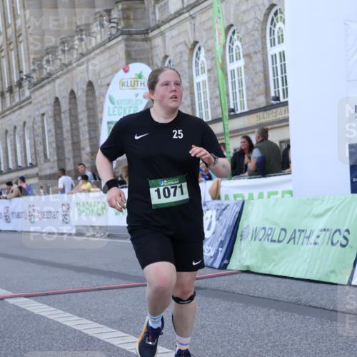 07.09.2025 - BARMER Alsterlauf Strokosch-Dieckow http://msf.ph/oto/8726134 07.09.2025 10:26:51 Ziel 3634, 4811, 4816 meine-sportfotos.de