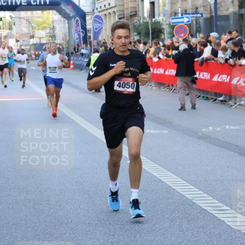 07.09.2025 - BARMER Alsterlauf Strokosch-Dieckow http://msf.ph/oto/8726142 07.09.2025 09:43:26 Ziel 2191, 3480, 4022, 4140, 5264, 5421, 5467, 6178, 6250, 6255, 8136, 8139 meine-sportfotos.de