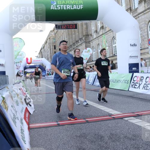 07.09.2025 - BARMER Alsterlauf Strokosch-Dieckow http://msf.ph/oto/8726154 07.09.2025 10:27:01 Ziel 4008, 4576, 4579, 4945, 5417, 8003 meine-sportfotos.de