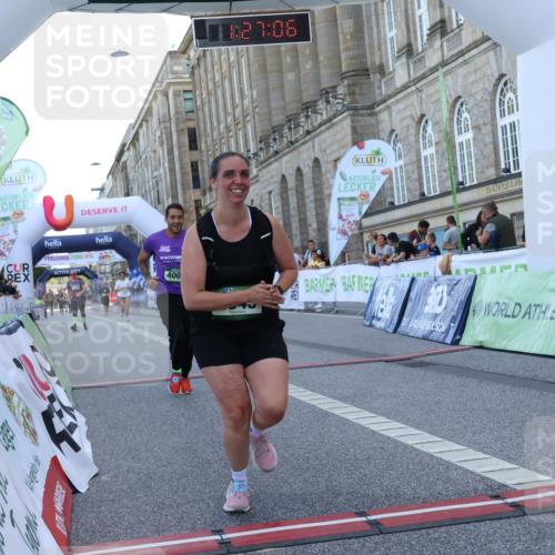 07.09.2025 - BARMER Alsterlauf Strokosch-Dieckow http://msf.ph/oto/8726162 07.09.2025 10:27:04 Ziel 4008, 4576, 4579, 4945, 5417, 8003 meine-sportfotos.de