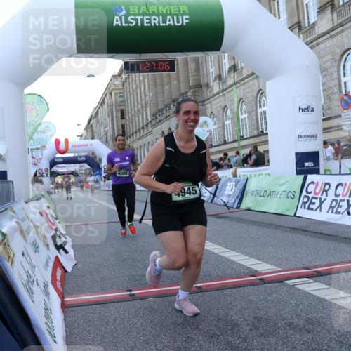 07.09.2025 - BARMER Alsterlauf Strokosch-Dieckow http://msf.ph/oto/8726163 07.09.2025 10:27:04 Ziel 4008, 4576, 4579, 4945, 5417, 8003 meine-sportfotos.de