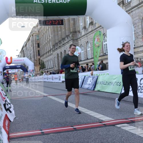 07.09.2025 - BARMER Alsterlauf Strokosch-Dieckow http://msf.ph/oto/8726196 07.09.2025 10:27:25 Ziel 4143, 4144, 5439 meine-sportfotos.de