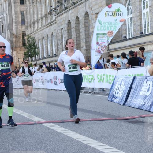 07.09.2025 - BARMER Alsterlauf Strokosch-Dieckow http://msf.ph/oto/8726207 07.09.2025 10:27:32 Ziel 3968, 5065, 5439, 8300, 8341 meine-sportfotos.de