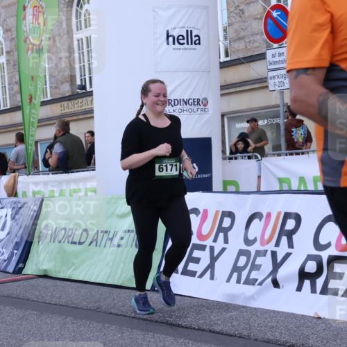 07.09.2025 - BARMER Alsterlauf Strokosch-Dieckow http://msf.ph/oto/8726235 07.09.2025 10:27:43 Ziel 2008, 2119, 2179, 4713, 4858, 5065, 5327, 6171 meine-sportfotos.de