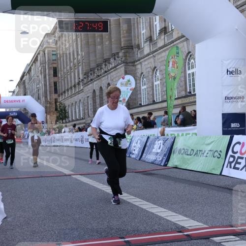 07.09.2025 - BARMER Alsterlauf Strokosch-Dieckow http://msf.ph/oto/8726245 07.09.2025 10:27:47 Ziel 2008, 2119, 2179, 4858, 5327, 6171 meine-sportfotos.de