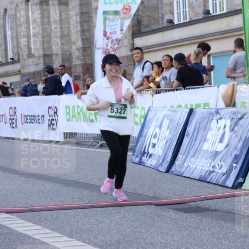 07.09.2025 - BARMER Alsterlauf Strokosch-Dieckow http://msf.ph/oto/8726249 07.09.2025 10:27:49 Ziel 2008, 2119, 2179, 4858, 5327 meine-sportfotos.de