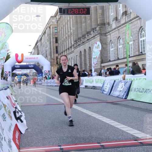 07.09.2025 - BARMER Alsterlauf Strokosch-Dieckow http://msf.ph/oto/8726269 07.09.2025 10:28:00 Ziel 2439, 5128 meine-sportfotos.de