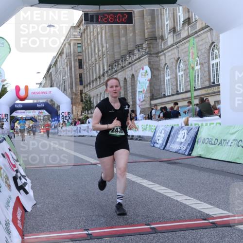 07.09.2025 - BARMER Alsterlauf Strokosch-Dieckow http://msf.ph/oto/8726271 07.09.2025 10:28:00 Ziel 2439, 5128 meine-sportfotos.de