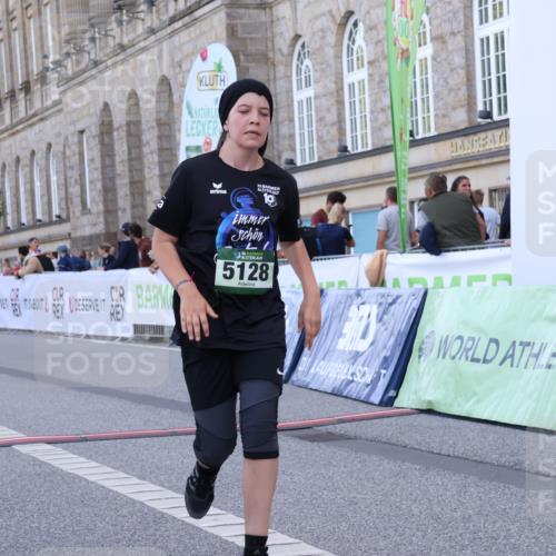 07.09.2025 - BARMER Alsterlauf Strokosch-Dieckow http://msf.ph/oto/8726274 07.09.2025 10:28:02 Ziel 2439, 5128 meine-sportfotos.de