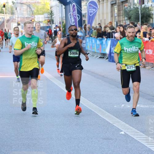 07.09.2025 - BARMER Alsterlauf Strokosch-Dieckow http://msf.ph/oto/8726278 07.09.2025 09:42:49 Ziel 2059, 2176, 3572, 3890, 4146, 4963, 5192, 8270, 8336 meine-sportfotos.de