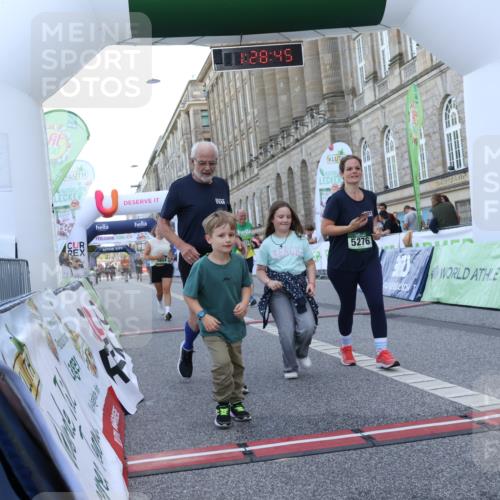 07.09.2025 - BARMER Alsterlauf Strokosch-Dieckow http://msf.ph/oto/8726335 07.09.2025 10:28:43 Ziel 5097, 5098, 5275, 5276, 5668, 5669, 6224 meine-sportfotos.de