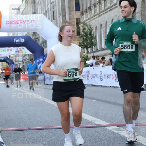 07.09.2025 - BARMER Alsterlauf Strokosch-Dieckow http://msf.ph/oto/8726343 07.09.2025 10:28:45 Ziel 5275, 5276, 5668, 5669, 6224 meine-sportfotos.de
