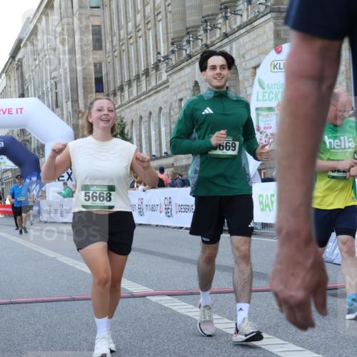 07.09.2025 - BARMER Alsterlauf Strokosch-Dieckow http://msf.ph/oto/8726345 07.09.2025 10:28:46 Ziel 5275, 5276, 5668, 5669, 6224 meine-sportfotos.de