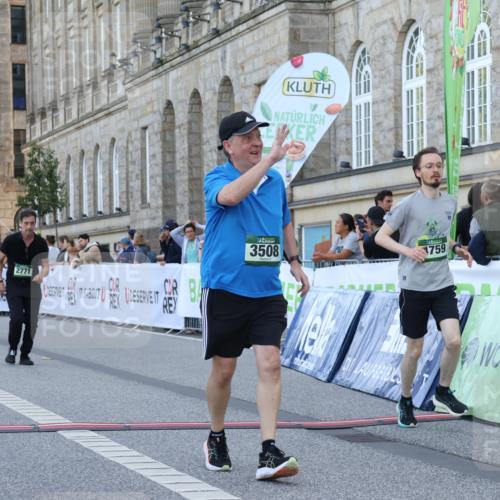 07.09.2025 - BARMER Alsterlauf Strokosch-Dieckow http://msf.ph/oto/8726358 07.09.2025 10:28:55 Ziel 2069, 2070, 2771, 2848, 3508 meine-sportfotos.de