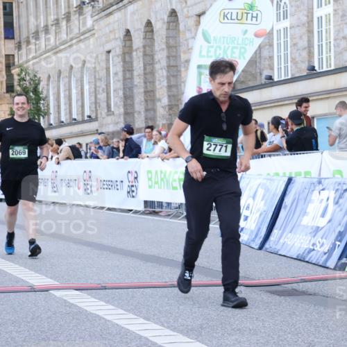 07.09.2025 - BARMER Alsterlauf Strokosch-Dieckow http://msf.ph/oto/8726367 07.09.2025 10:28:59 Ziel 2069, 2070, 2771, 2848, 3508 meine-sportfotos.de