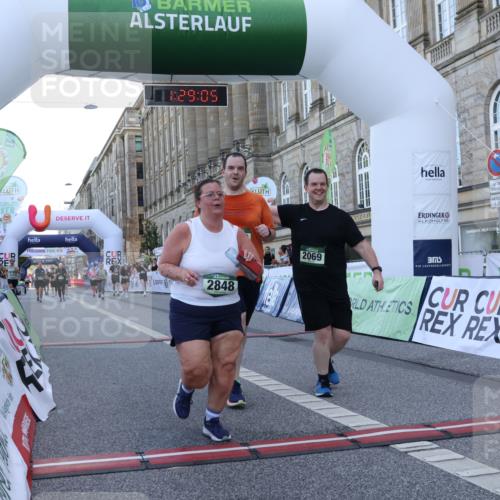 07.09.2025 - BARMER Alsterlauf Strokosch-Dieckow http://msf.ph/oto/8726380 07.09.2025 10:29:03 Ziel 2069, 2070, 2771, 2848, 4688, 4689, 6111, 6112 meine-sportfotos.de