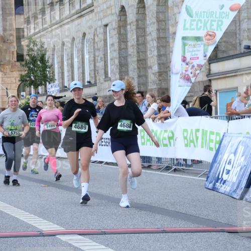 07.09.2025 - BARMER Alsterlauf Strokosch-Dieckow http://msf.ph/oto/8726384 07.09.2025 10:29:07 Ziel 2052, 2485, 2714, 4688, 4689, 5222, 5755, 6111, 6112 meine-sportfotos.de