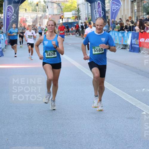 07.09.2025 - BARMER Alsterlauf Strokosch-Dieckow http://msf.ph/oto/8726413 07.09.2025 09:42:01 Ziel 2799, 2871, 3690, 3924, 4652, 5120, 5763 meine-sportfotos.de