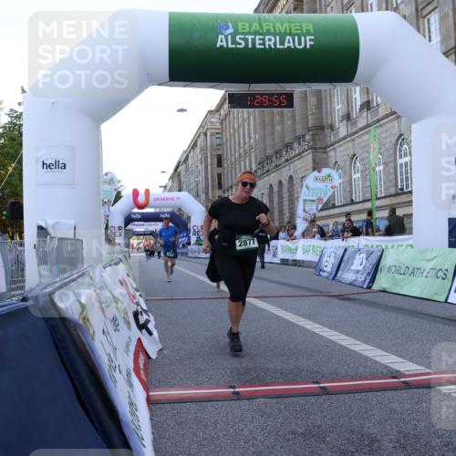 07.09.2025 - BARMER Alsterlauf Strokosch-Dieckow http://msf.ph/oto/8726472 07.09.2025 10:29:53 Ziel 2877, 3141, 3165 meine-sportfotos.de