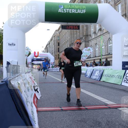 07.09.2025 - BARMER Alsterlauf Strokosch-Dieckow http://msf.ph/oto/8726474 07.09.2025 10:29:54 Ziel 2877, 3141, 3165 meine-sportfotos.de