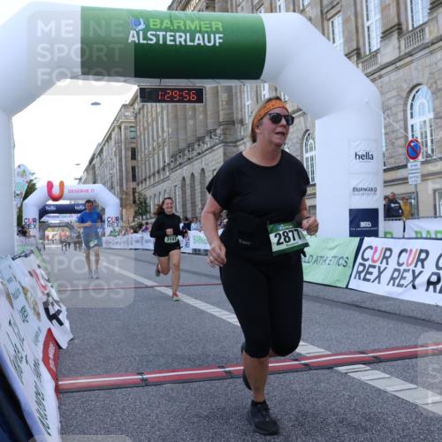 07.09.2025 - BARMER Alsterlauf Strokosch-Dieckow http://msf.ph/oto/8726475 07.09.2025 10:29:54 Ziel 2877, 3141, 3165 meine-sportfotos.de