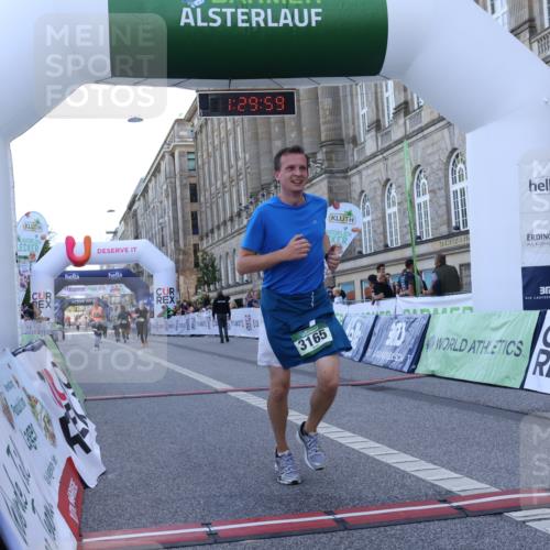07.09.2025 - BARMER Alsterlauf Strokosch-Dieckow http://msf.ph/oto/8726483 07.09.2025 10:29:57 Ziel 2486, 2877, 3141, 3165, 5071 meine-sportfotos.de