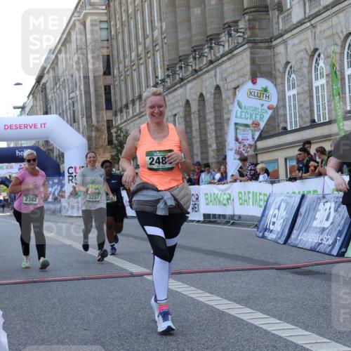 07.09.2025 - BARMER Alsterlauf Strokosch-Dieckow http://msf.ph/oto/8726494 07.09.2025 10:30:06 Ziel 2382, 2486, 3287, 4584, 5071, 6087 meine-sportfotos.de