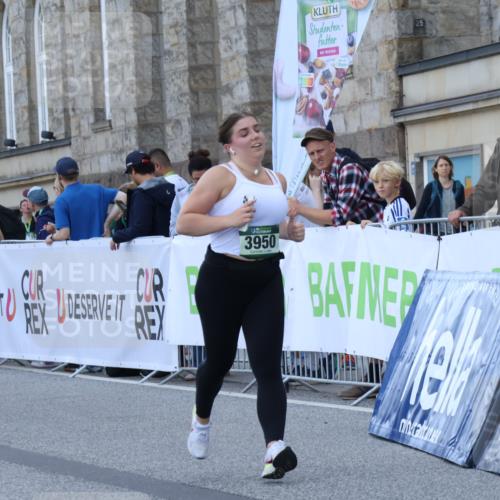 07.09.2025 - BARMER Alsterlauf Strokosch-Dieckow http://msf.ph/oto/8726520 07.09.2025 10:30:27 Ziel 3950 meine-sportfotos.de