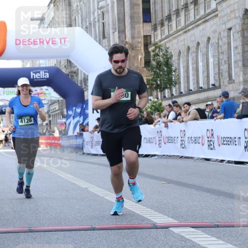 07.09.2025 - BARMER Alsterlauf Strokosch-Dieckow http://msf.ph/oto/8726530 07.09.2025 10:30:47 Ziel 4126 meine-sportfotos.de