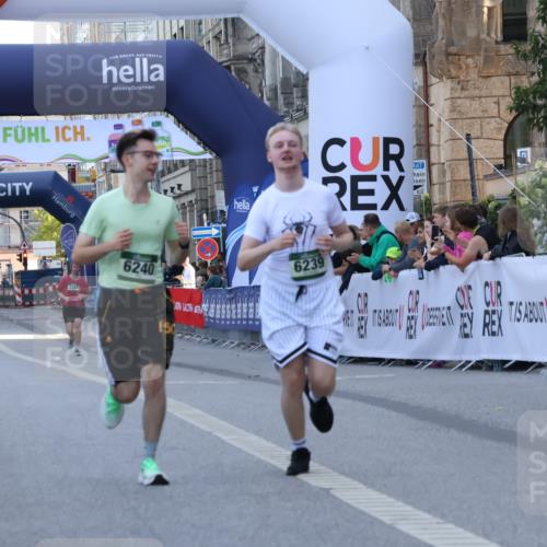 07.09.2025 - BARMER Alsterlauf Strokosch-Dieckow http://msf.ph/oto/8726546 07.09.2025 10:31:14 Ziel 6239, 6240 meine-sportfotos.de