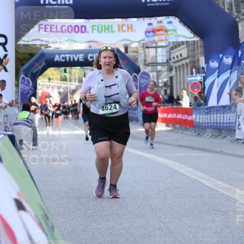 07.09.2025 - BARMER Alsterlauf Strokosch-Dieckow http://msf.ph/oto/8726559 07.09.2025 10:31:23 Ziel 4624, 6239, 6240 meine-sportfotos.de
