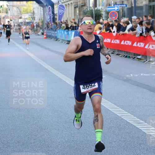 07.09.2025 - BARMER Alsterlauf Strokosch-Dieckow http://msf.ph/oto/8726563 07.09.2025 09:41:18 Ziel 2097, 2694, 3163, 3597, 3906, 4383, 4665, 4745, 5149, 5476, 6125, 6139, 6306, 8375 meine-sportfotos.de