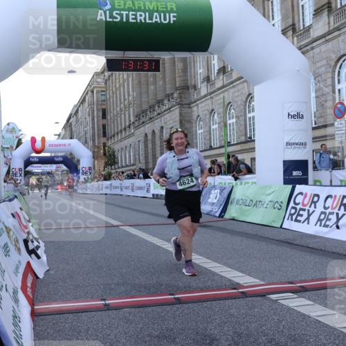 07.09.2025 - BARMER Alsterlauf Strokosch-Dieckow http://msf.ph/oto/8726570 07.09.2025 10:31:29 Ziel 4624 meine-sportfotos.de